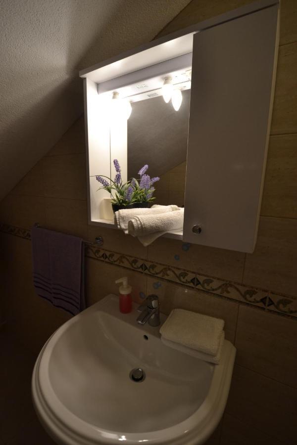 Apartmani Antonia Nakic -Stobrec Split Exterior foto