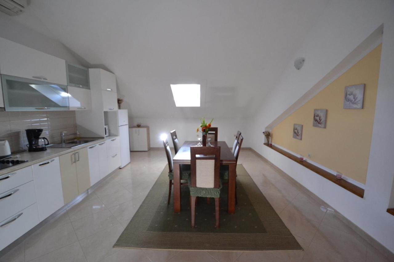 Apartmani Antonia Nakic -Stobrec Split Exterior foto